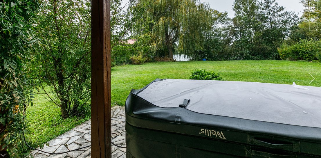 Egy ház a tóparton - idilli menedék az osztrák határ közelében – Hövej, 8/31. kép