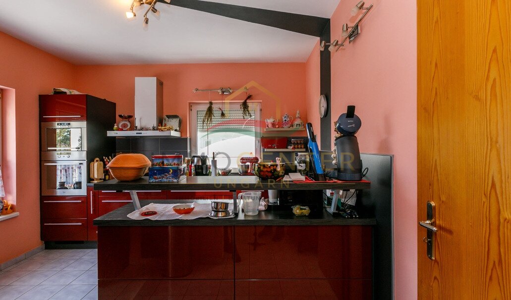 (AAA) Großes Panorama-Familienhaus in ruhiger Lage bei Héviz, Bild 11 von 47