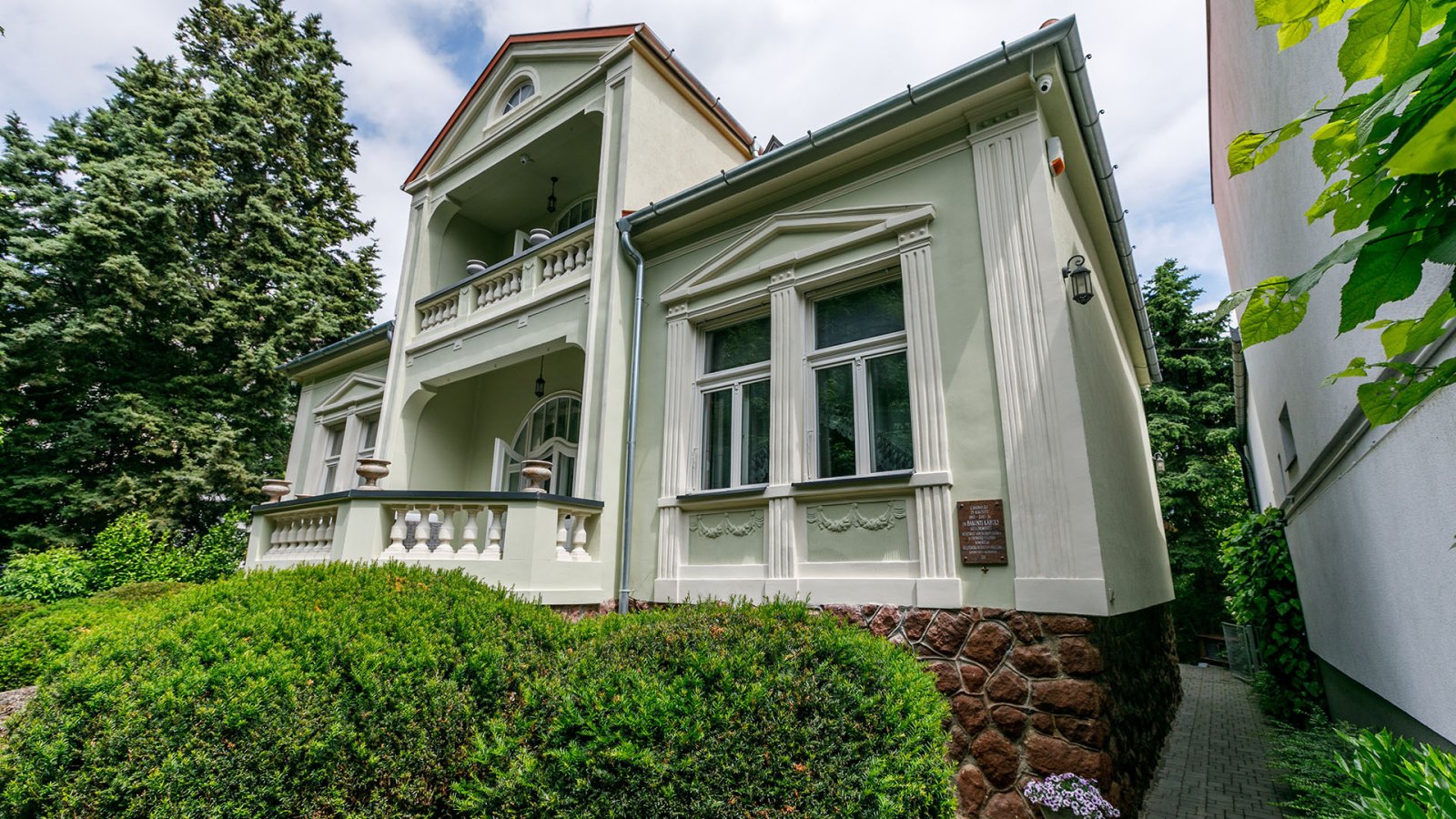 Imposing town villa in Keszthely on the northern shore of Lake Balaton, photo 12 of 70