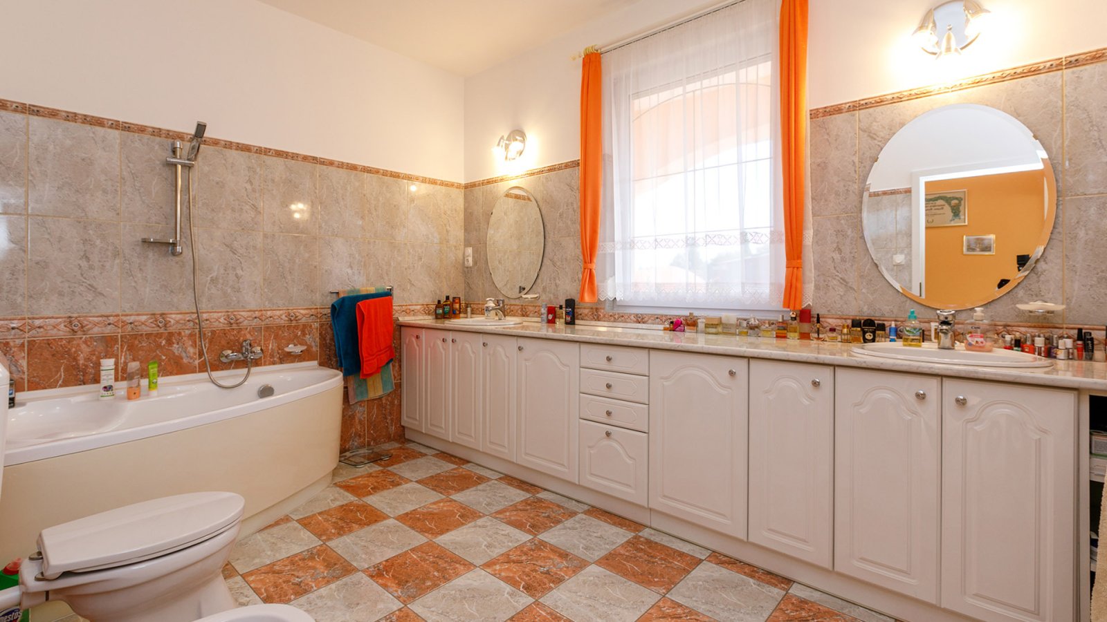 (AAA) Gyönyörű, jó állapotú bungaló panorámás kilátással – Zalakaros, 20/34. kép