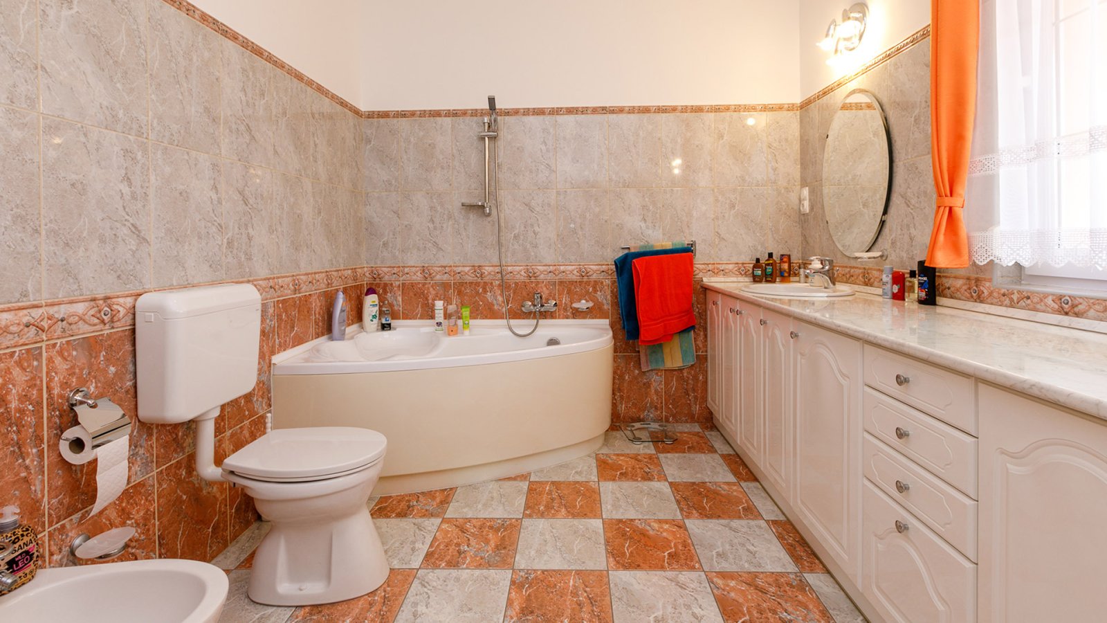 (AAA) Gyönyörű, jó állapotú bungaló panorámás kilátással – Zalakaros, 23/34. kép