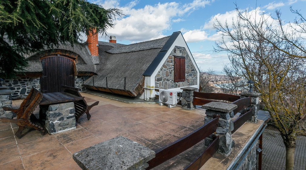 (AAA) Prémium lakóépület páratlan balatoni panorámával – Cserszegtomaj, 1/62. kép