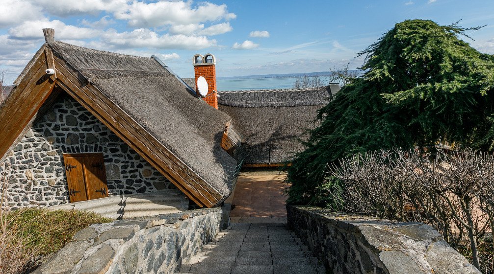 (AAA) Prémium lakóépület páratlan balatoni panorámával – Cserszegtomaj, 3/62. kép