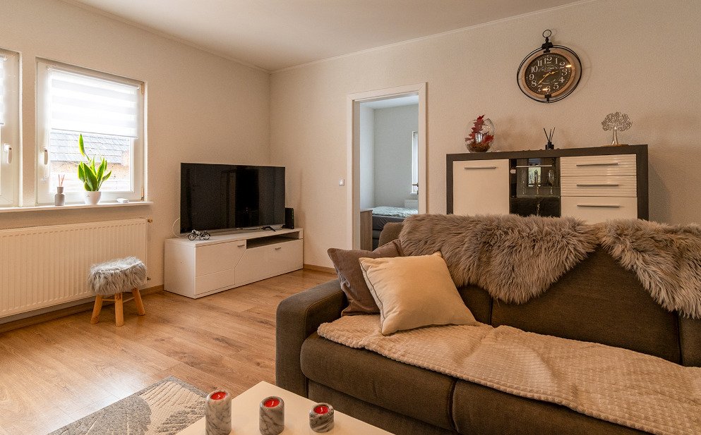 Helles Wohnzimmer mit optimaler Raumnutzung und vielseitigen Nutzungsmöglichkeiten, photo 19 of 32