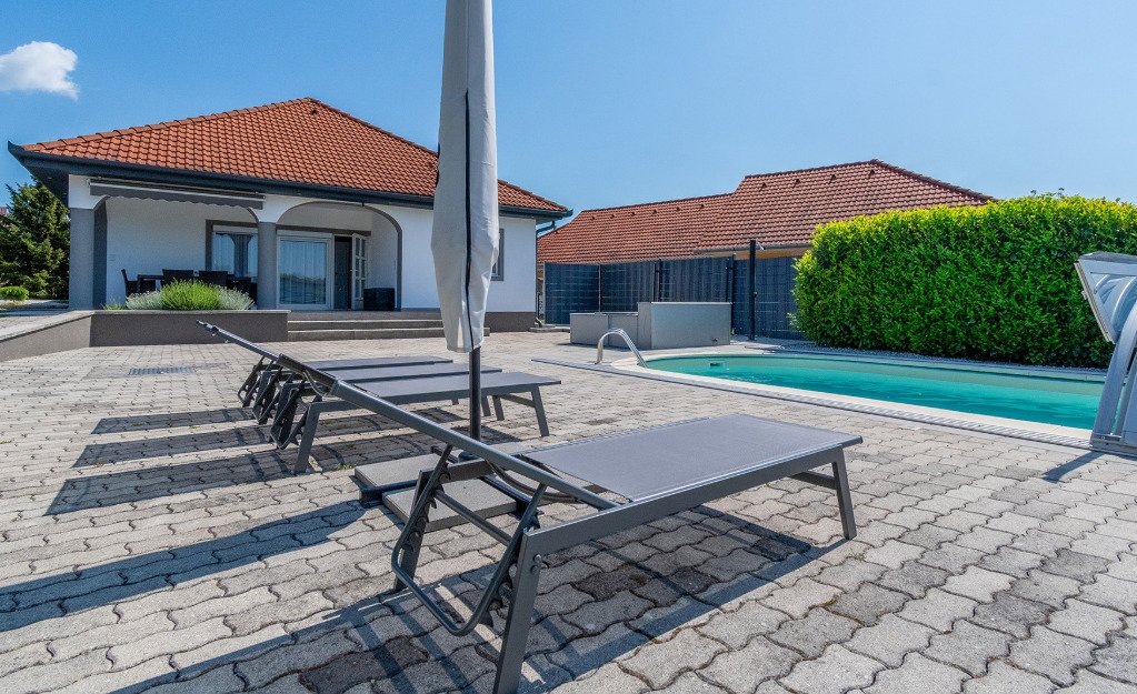 Stylish and modern family home – Gyenesdiás, photo 1 of 30