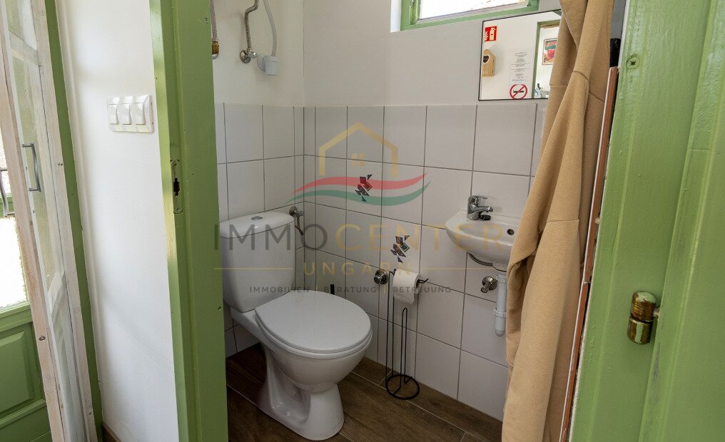 Jó műszaki állapotú, jól karbantartott családi ház, amely kényelmes otthont kínál csendes környezetben. – Kehidakustány, 30/36. kép