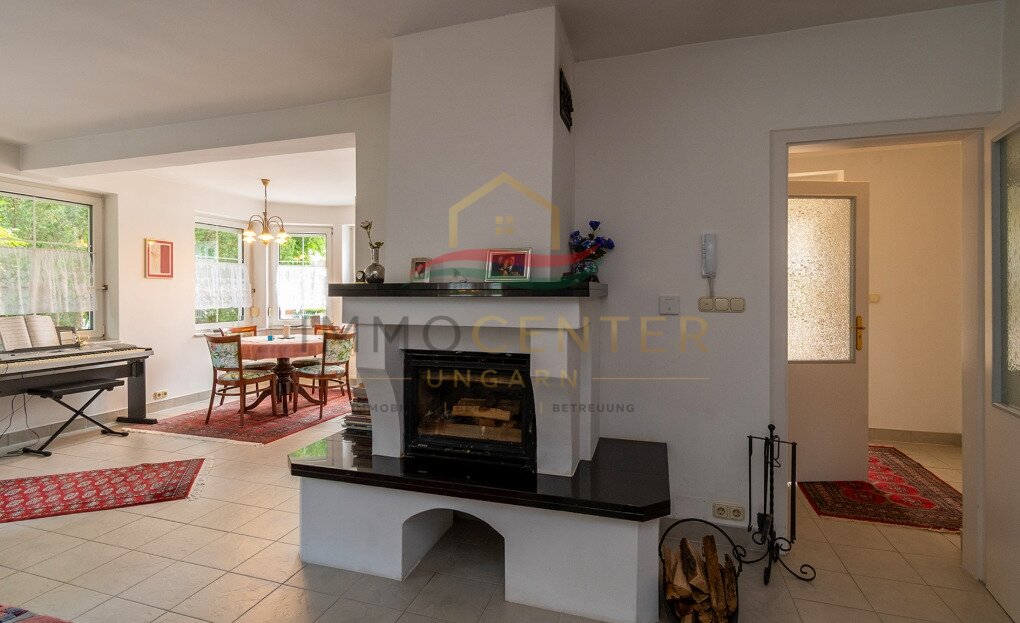 (AAA) Großzügiges Einfamilienhaus mit beeindruckendem Swimmingpool - Ideal als Familienwohnsitz oder Kapitalanlage – Gyenesdiás, Bild 9 von 33