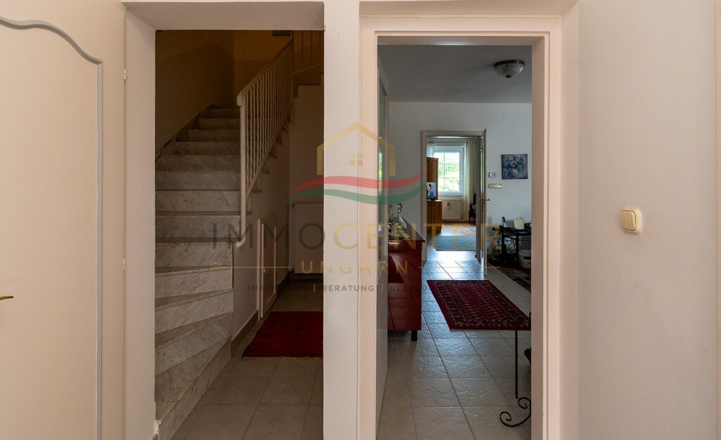(AAA) Großzügiges Einfamilienhaus mit beeindruckendem Swimmingpool - Ideal als Familienwohnsitz oder Kapitalanlage – Gyenesdiás, Bild 13 von 33