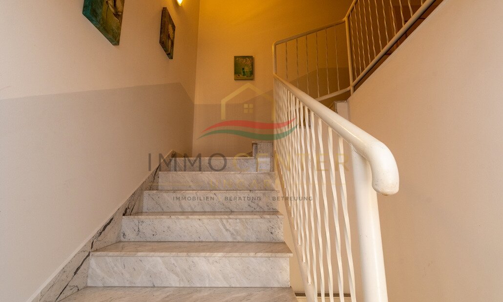 (AAA) Großzügiges Einfamilienhaus mit beeindruckendem Swimmingpool - Ideal als Familienwohnsitz oder Kapitalanlage – Gyenesdiás, Bild 19 von 33