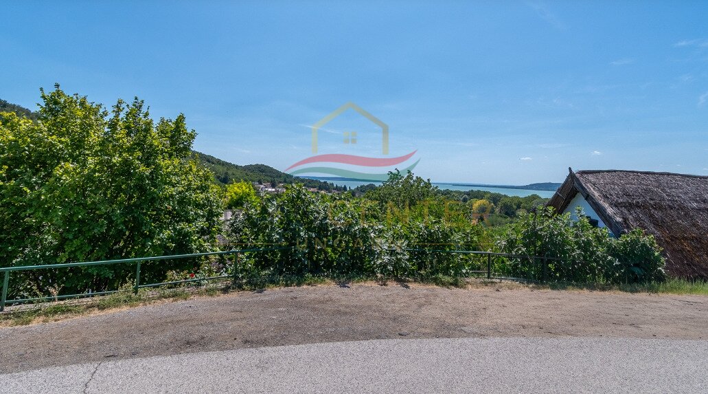 (AAA) Märchenhafter Panoramablick am Nordufer u. am Fuße der Burg Szigliget, Bild 9 von 30