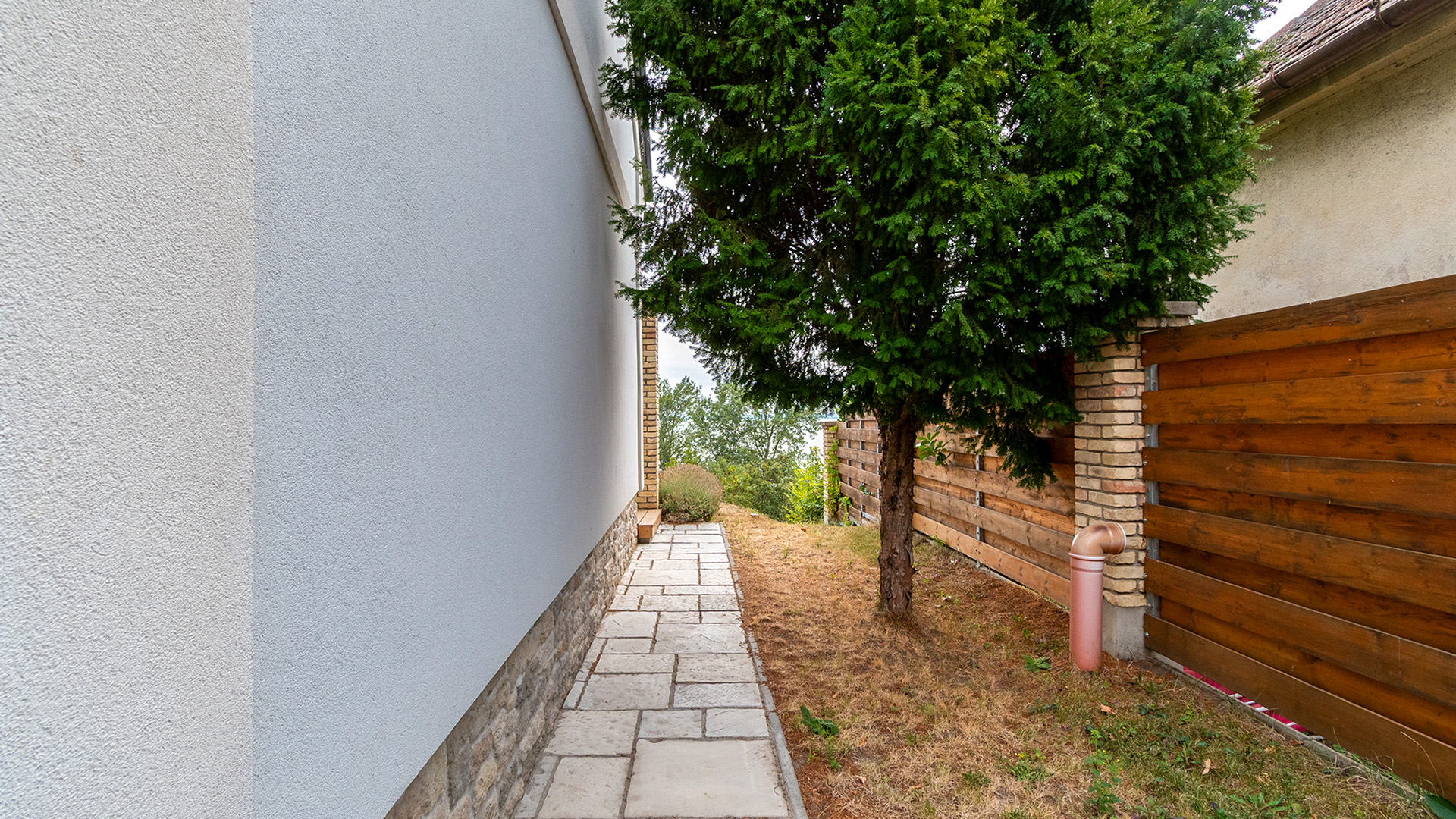 (AAA) Außergewöhnliches Balaton-Panorama – Premium-Einfamilienhaus in der Villengegend von Balatongyörök, direkt oberhalb der Soós-Bucht!, photo 9 of 37