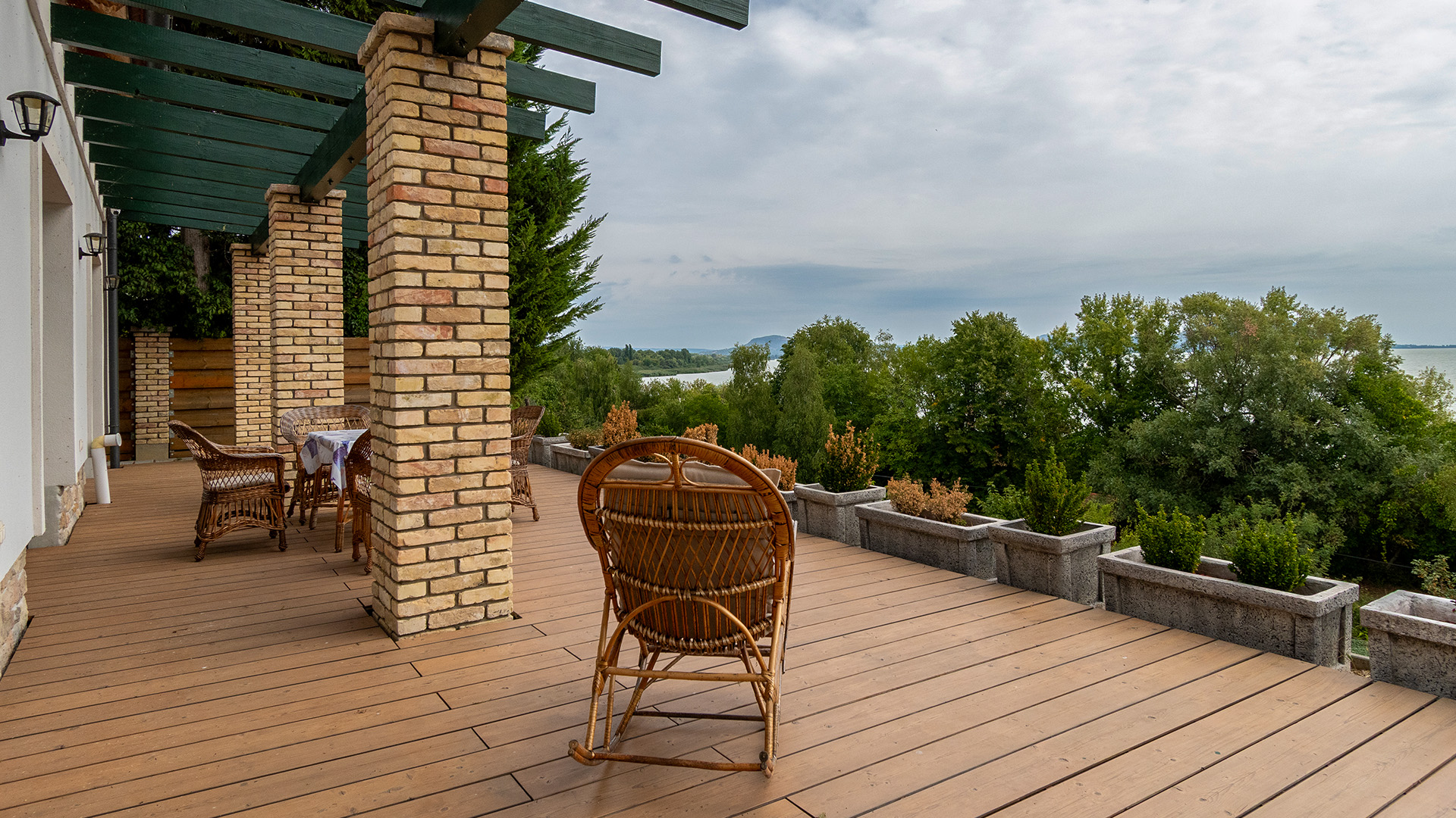 (AAA) Außergewöhnliches Balaton-Panorama – Premium-Einfamilienhaus in der Villengegend von Balatongyörök, direkt oberhalb der Soós-Bucht!, photo 10 of 37