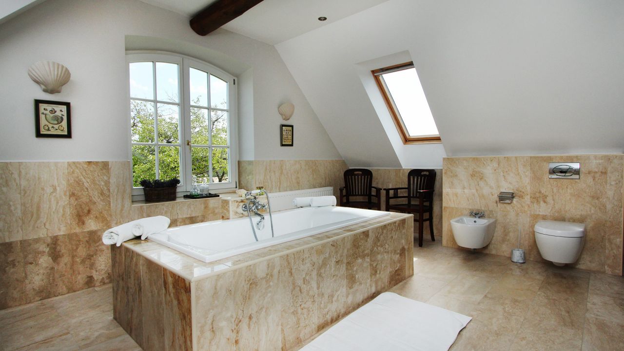 (AA) Außergewöhnlich: Exclusives Weingut & First-Class Hotel oberhalb des Plattensees – Monoszló, Bild 18 von 31