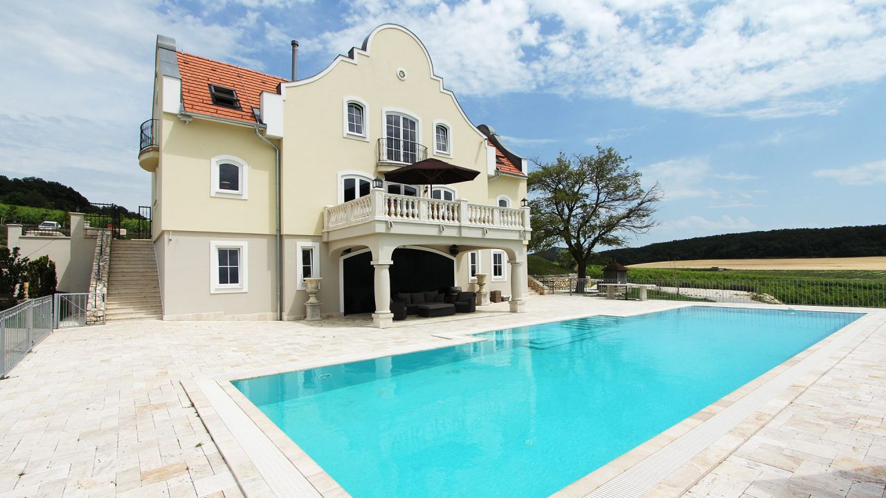 (AA) Außergewöhnlich: Exclusives Weingut & First-Class Hotel oberhalb des Plattensees – Monoszló, Bild 22 von 31