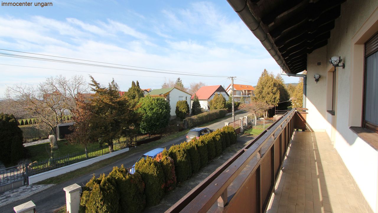 (AAA) Gepflegtes 8 Zimmer Gästehaus in Seenähe – bei Balatongyörök, Bild 3 von 27