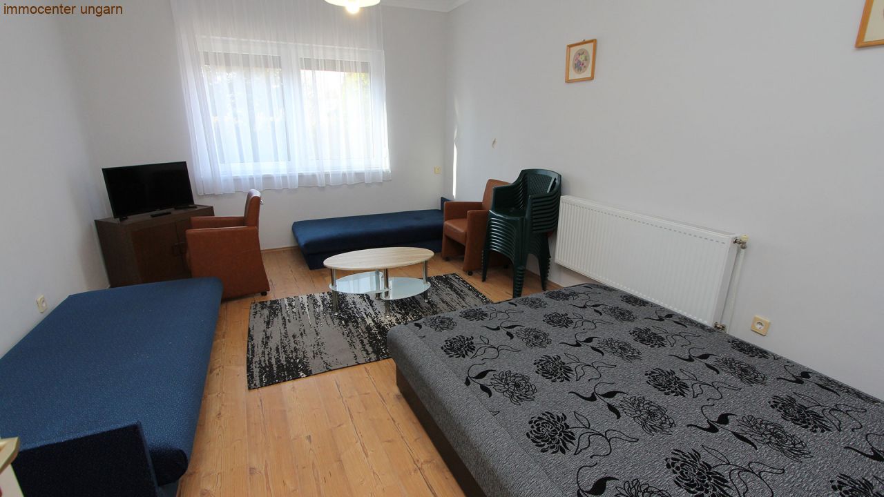 (AAA) Gepflegtes 8 Zimmer Gästehaus in Seenähe – bei Balatongyörök, Bild 4 von 27