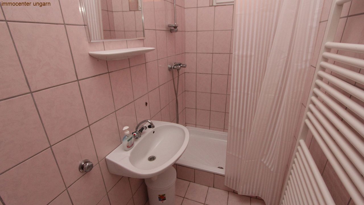 (AAA) Gepflegtes 8 Zimmer Gästehaus in Seenähe – bei Balatongyörök, Bild 5 von 27