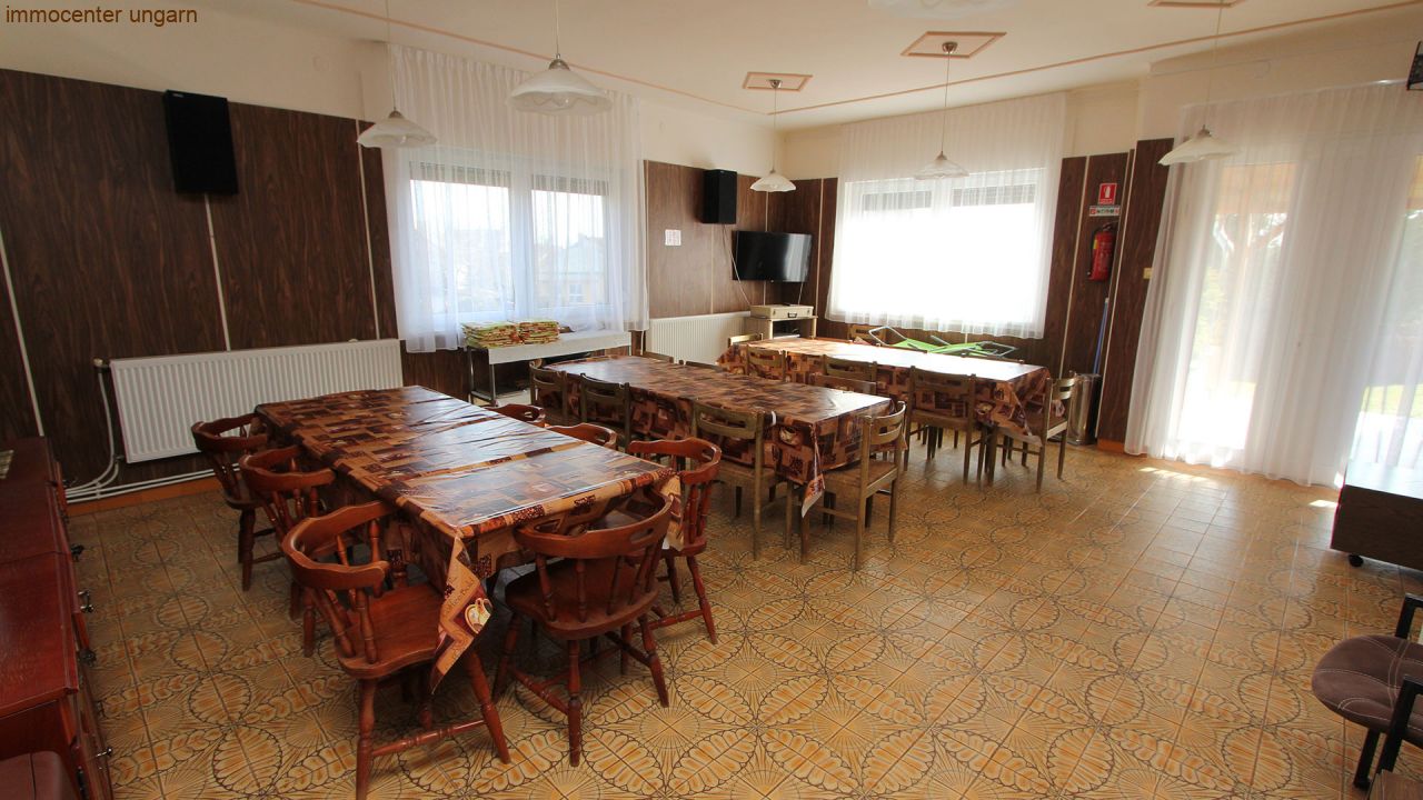 (AAA) Gepflegtes 8 Zimmer Gästehaus in Seenähe – bei Balatongyörök, Bild 7 von 27