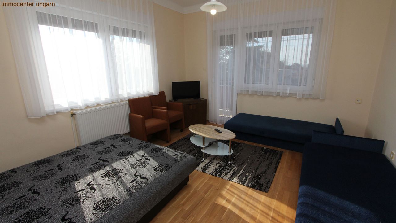(AAA) Gepflegtes 8 Zimmer Gästehaus in Seenähe – bei Balatongyörök, Bild 12 von 27
