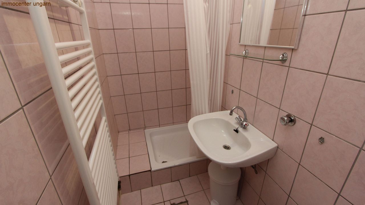 (AAA) Gepflegtes 8 Zimmer Gästehaus in Seenähe – bei Balatongyörök, Bild 13 von 27