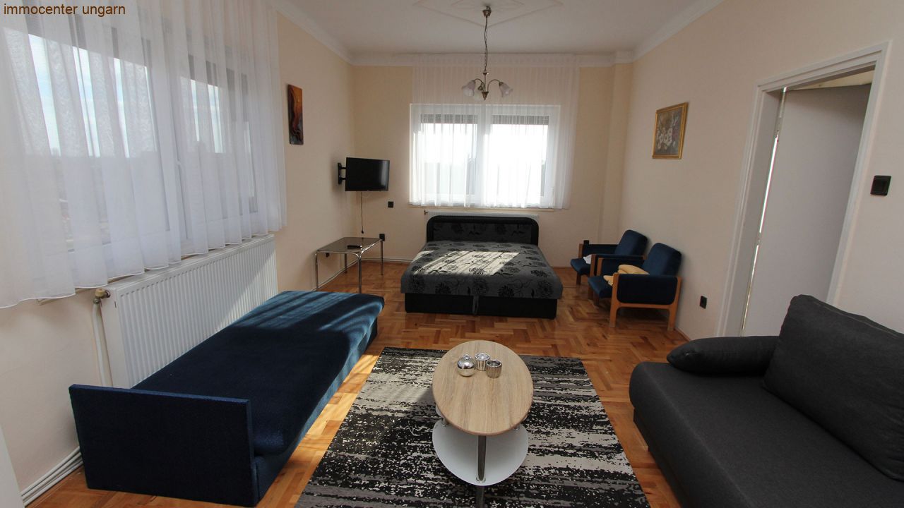 (AAA) Gepflegtes 8 Zimmer Gästehaus in Seenähe – bei Balatongyörök, Bild 19 von 27