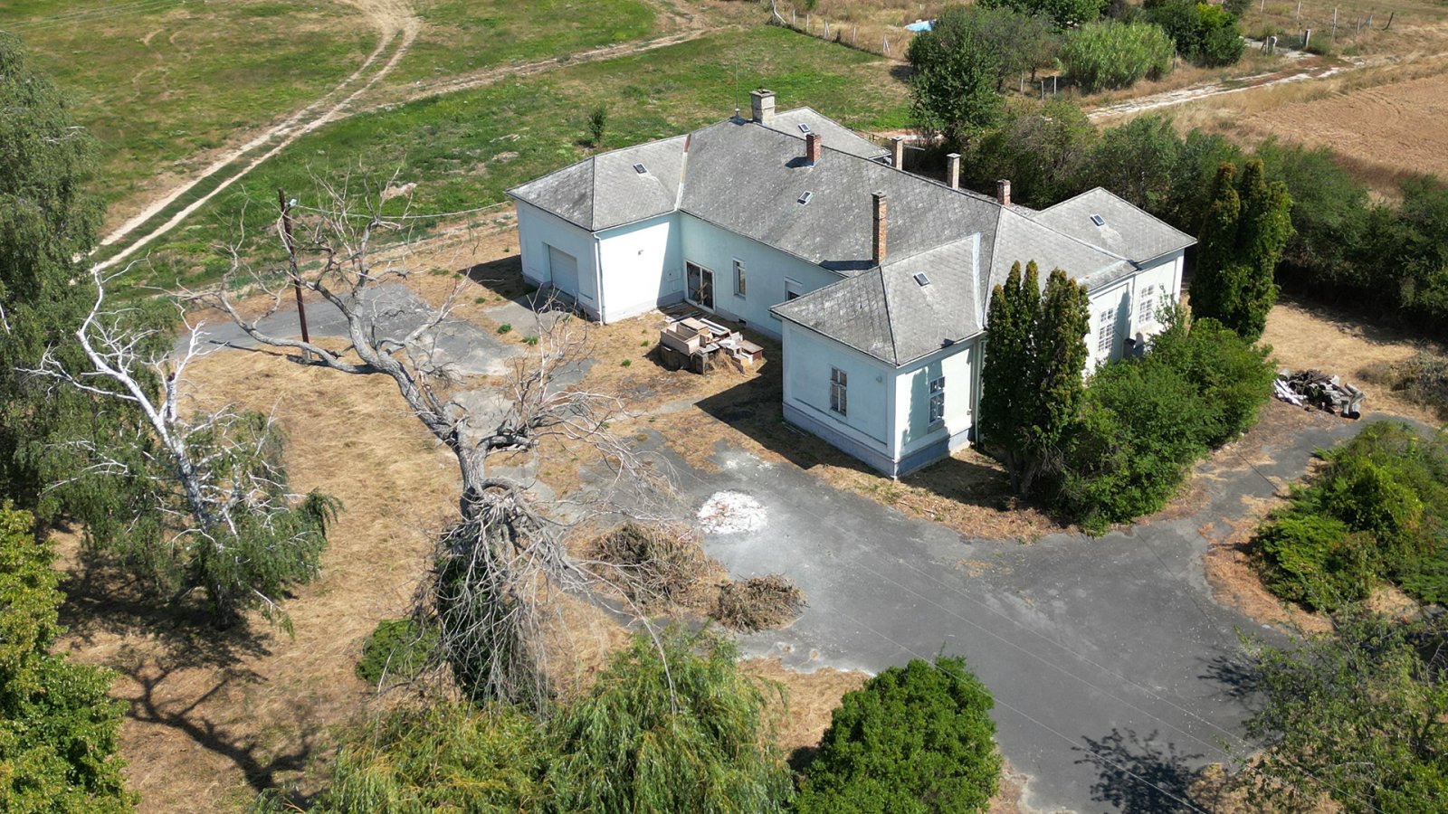 Historische villa aan de rand van het Balatonmeer wil uit zijn slaap ontwaken (ACA) – Cserszegtomaj, foto 1 van 25