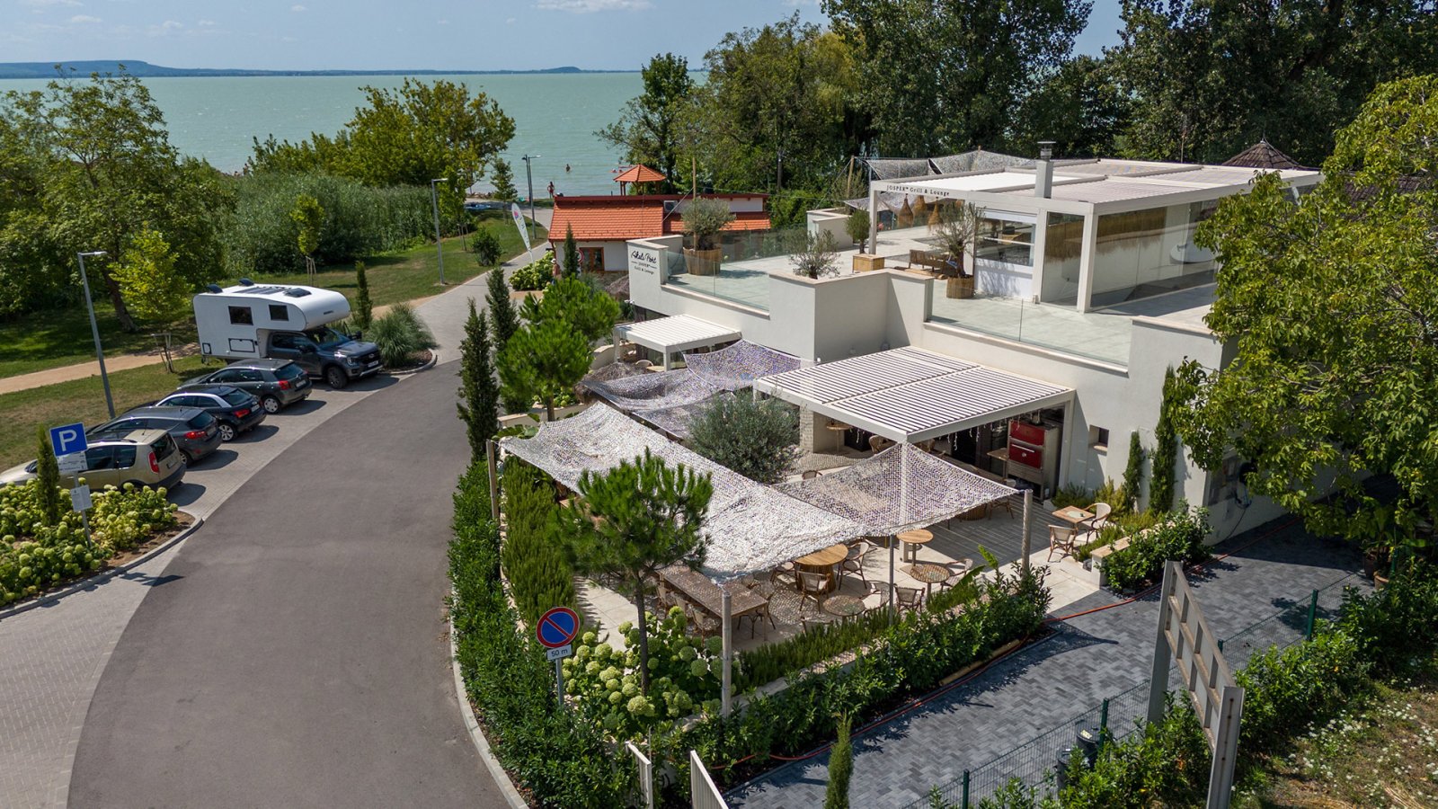 (AAA) Hoogwaardig onroerend goed (commercieel of privé) direct aan het Balatonmeer – Balatonakali, foto 4 van 37