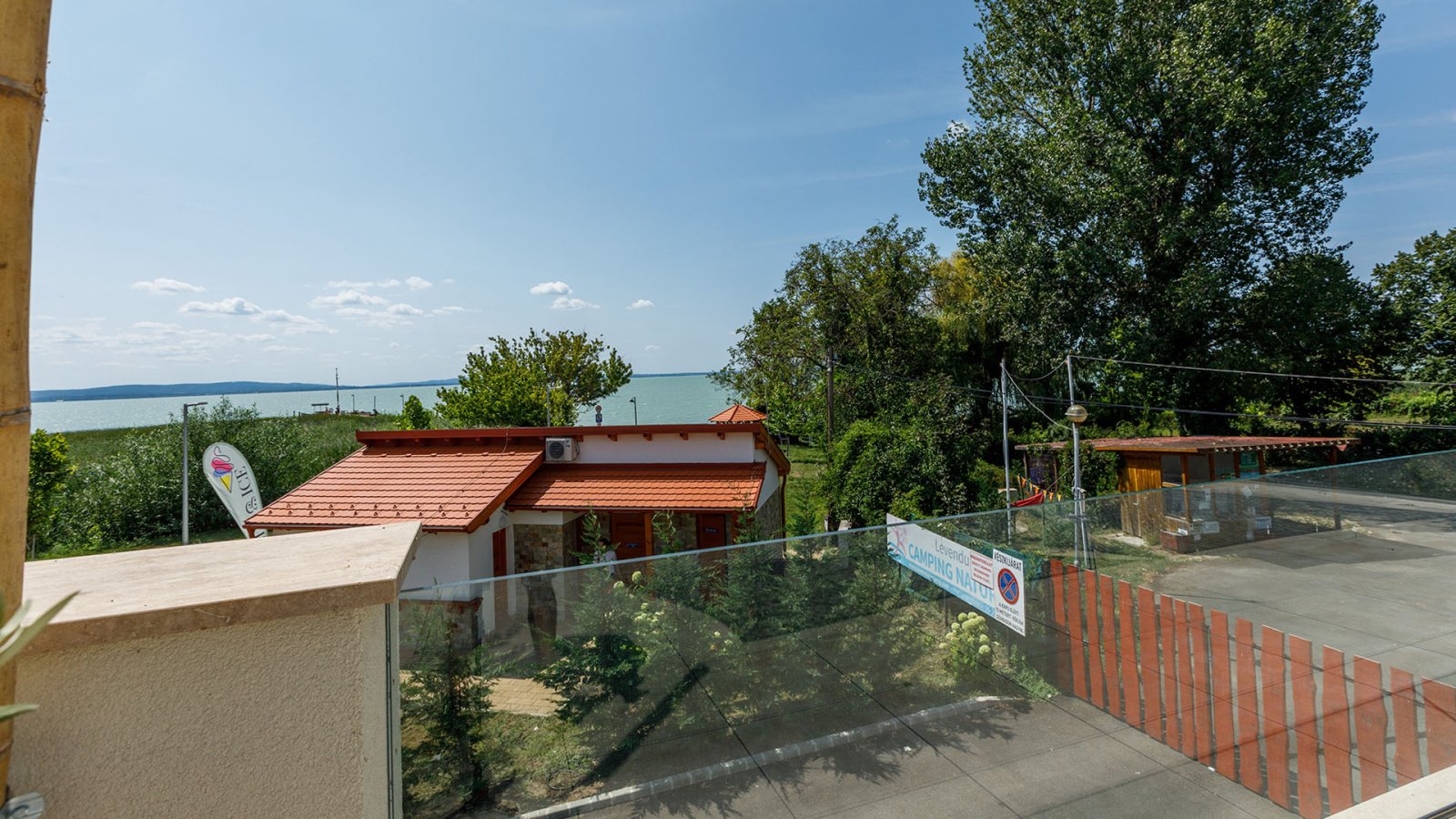 (AAA) Hoogwaardig onroerend goed (commercieel of privé) direct aan het Balatonmeer – Balatonakali, foto 31 van 37