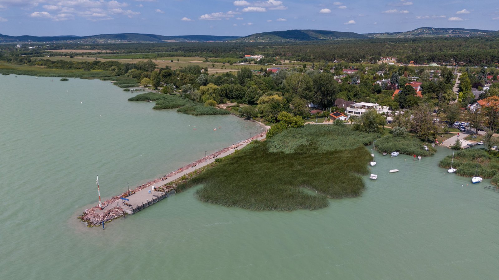 (AAA) Hoogwaardig onroerend goed (commercieel of privé) direct aan het Balatonmeer – Balatonakali, foto 34 van 37