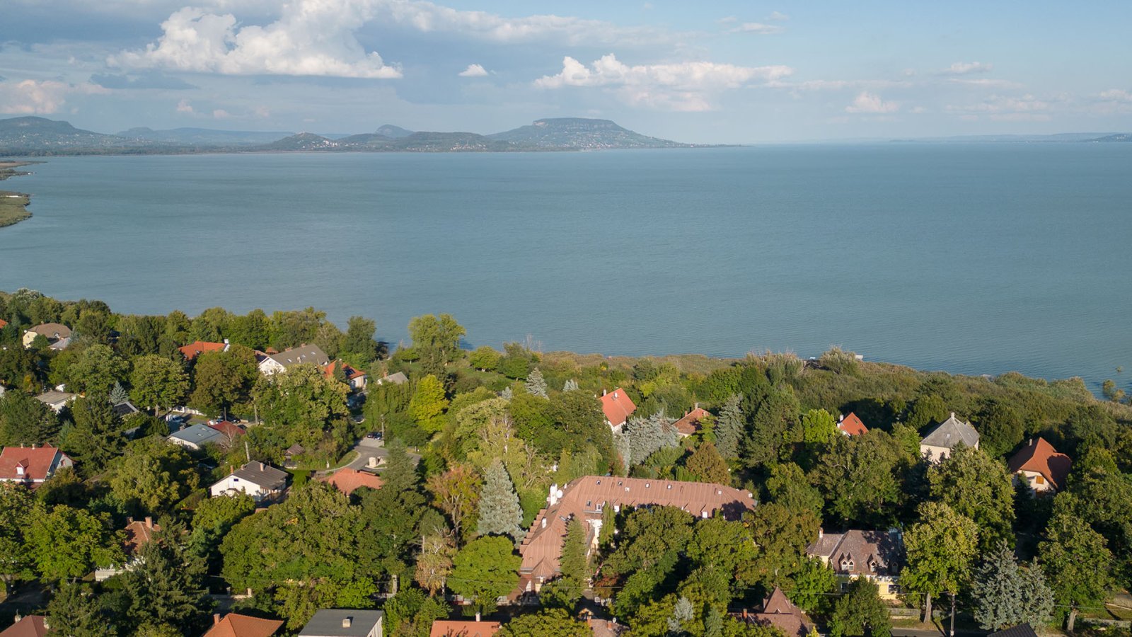 Apartman a balatoni parton balatoni panorámával – Balatonfenyves, 29/29. kép