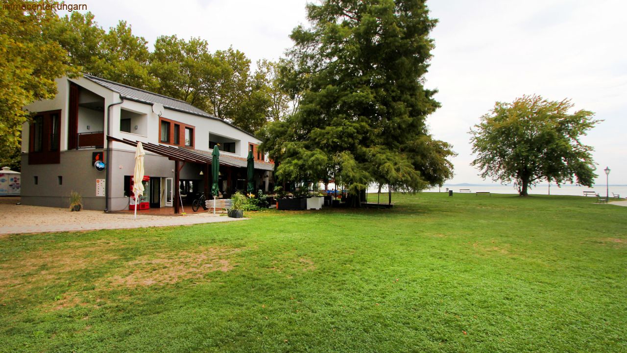 AA apartments with restaurant – Gyenesdiás, photo 1 of 19