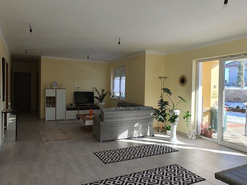 (AAAB) Nieuw gebouwde bungalow op een geweldige locatie vlakbij de Donau – Dunabogdany, foto 7 van 11