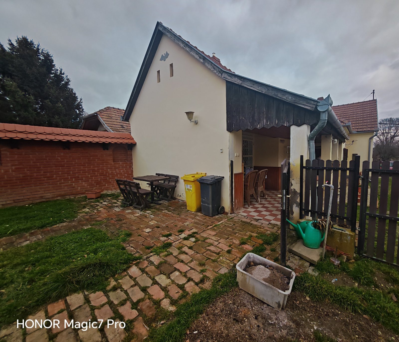 Spacious detached house in a quiet, green residential area – Somogyszentpál, photo 2 of 19