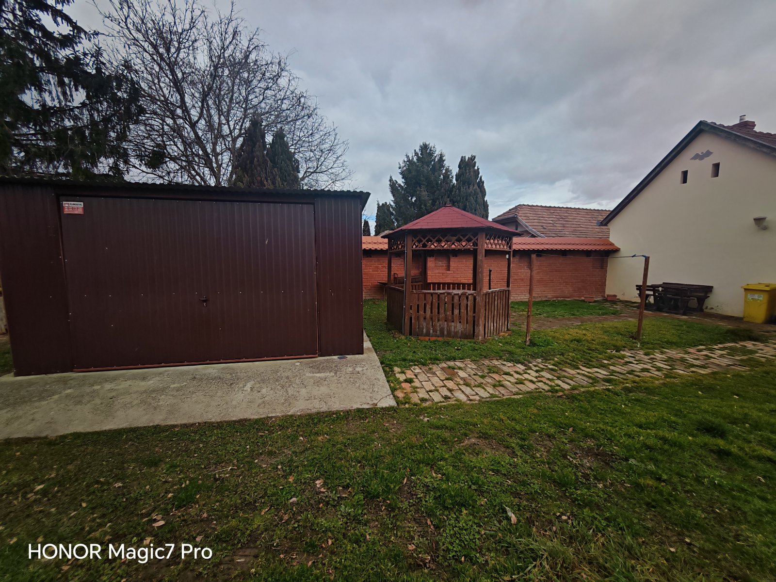 Spacious detached house in a quiet, green residential area – Somogyszentpál, photo 17 of 19