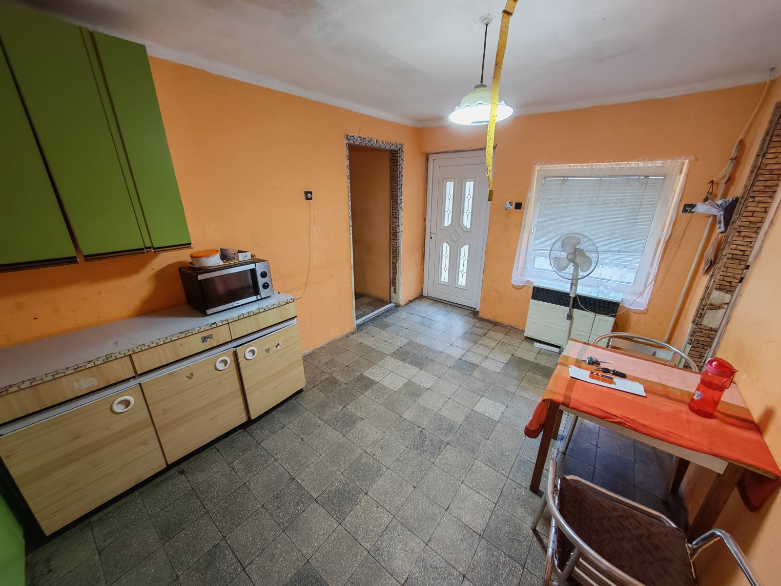 House in need of renovation in a quiet, harmonious setting – Igal, photo 3 of 11