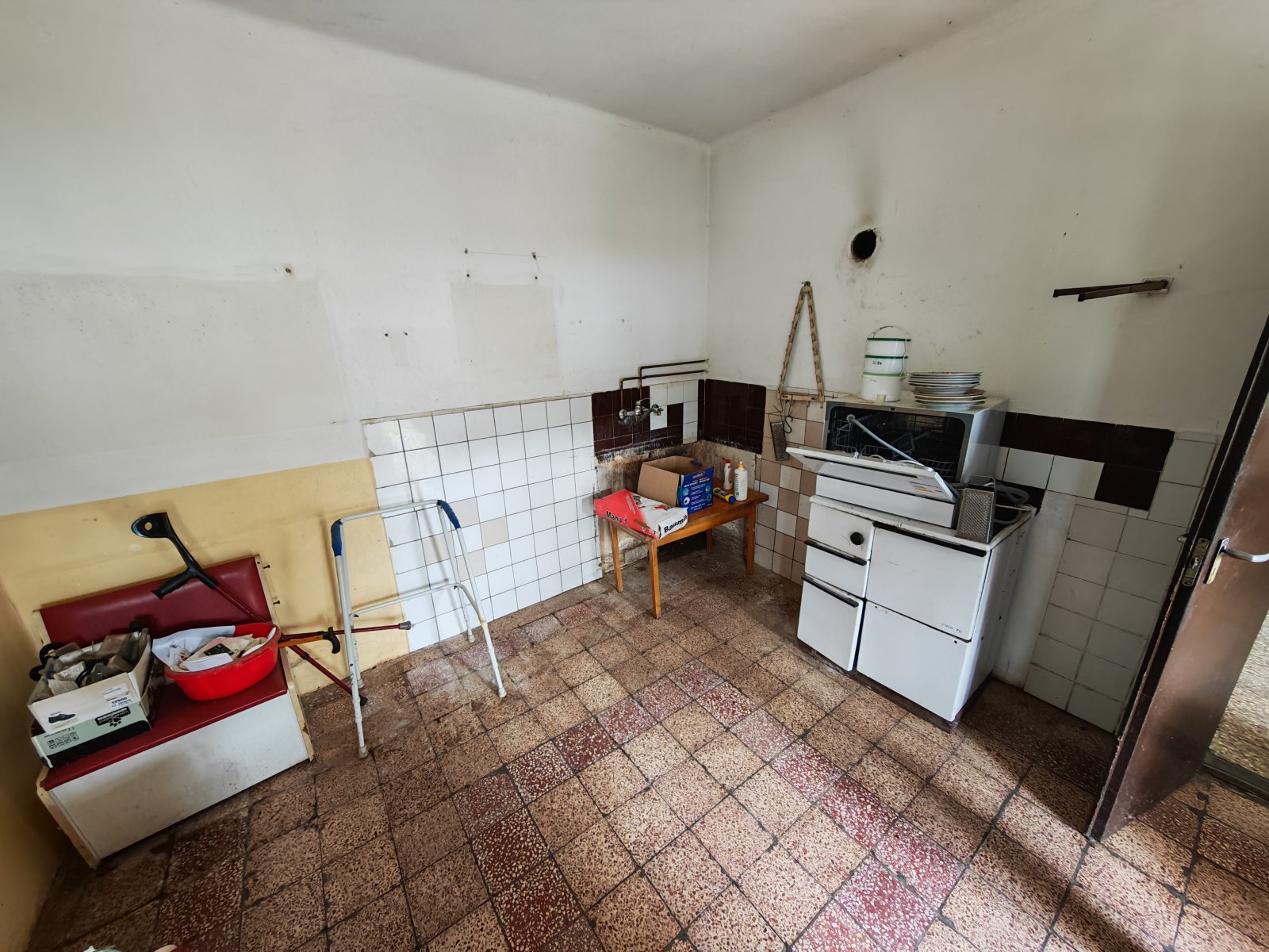(BBA) Renovierungsbedürftiges  Haus in ruhiger, harmonischer Umgebung – Hács, Bild 6 von 11