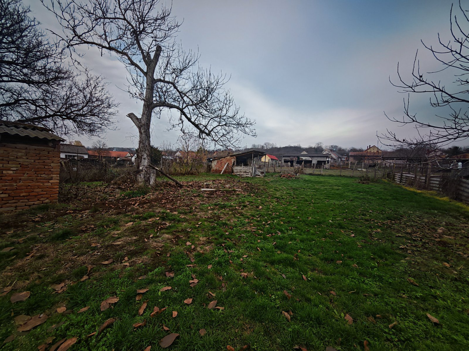 Huis dat renovatie nodig heeft, gelegen op een rustige locatie. – Csikóstőttős, foto 4 van 12