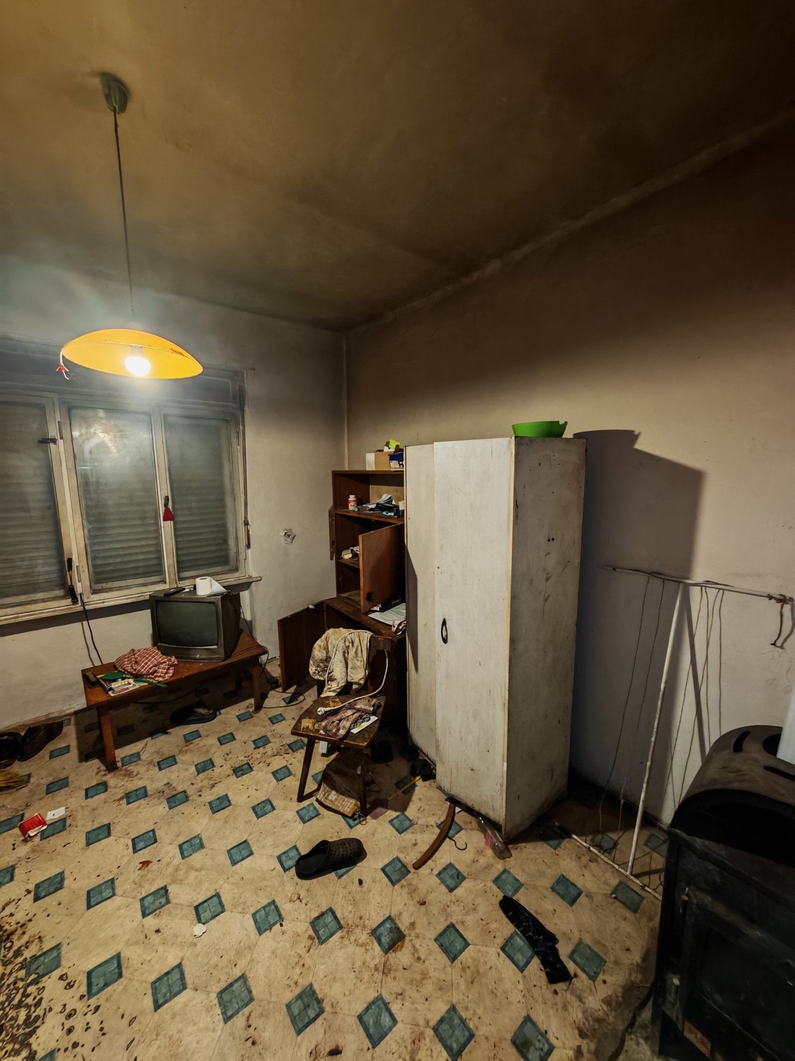 Huis dat renovatie nodig heeft, gelegen op een rustige locatie. – Csikóstőttős, foto 7 van 12