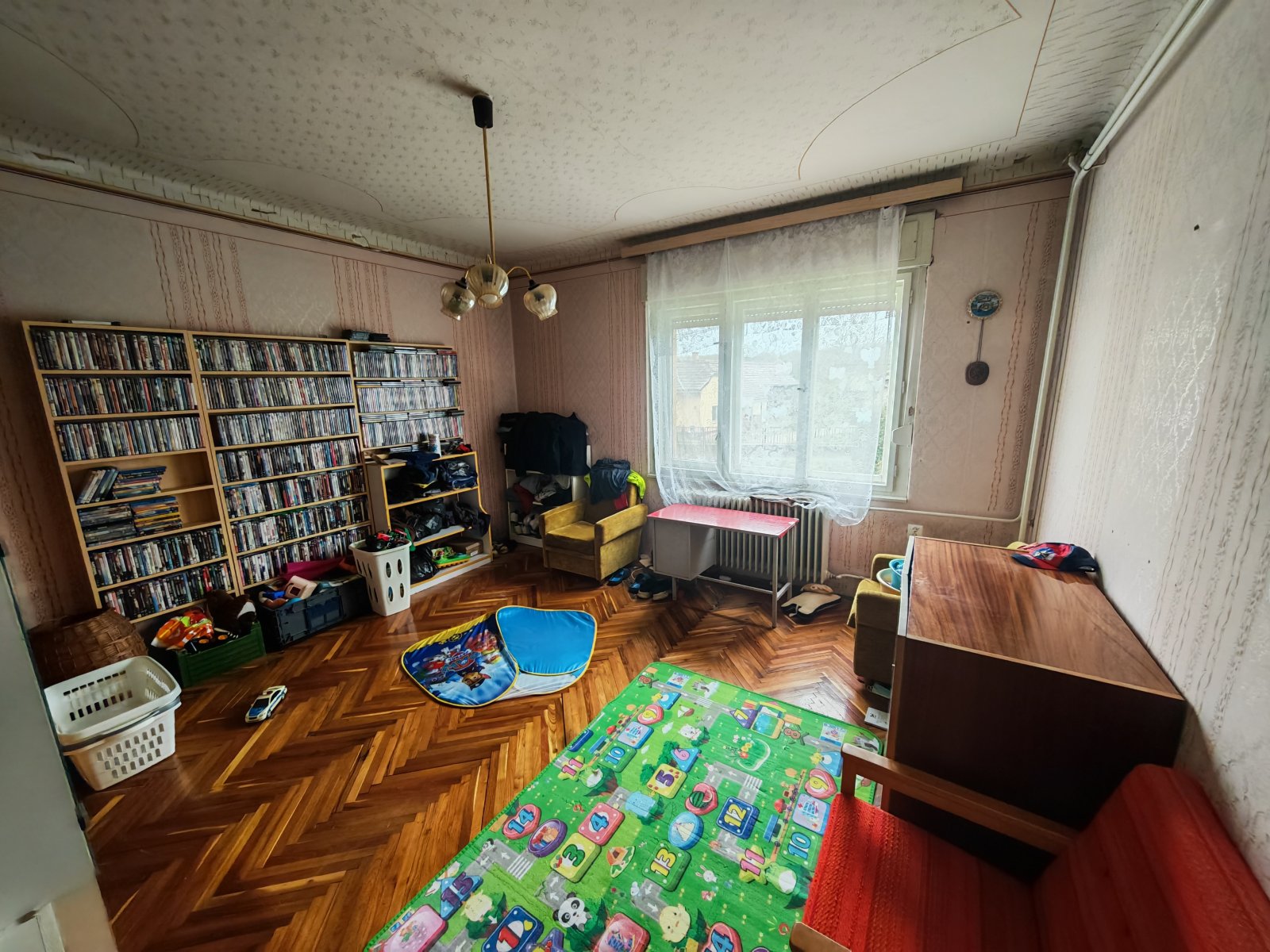 Detached house in a quiet, family-friendly area – Gadány, photo 9 of 17