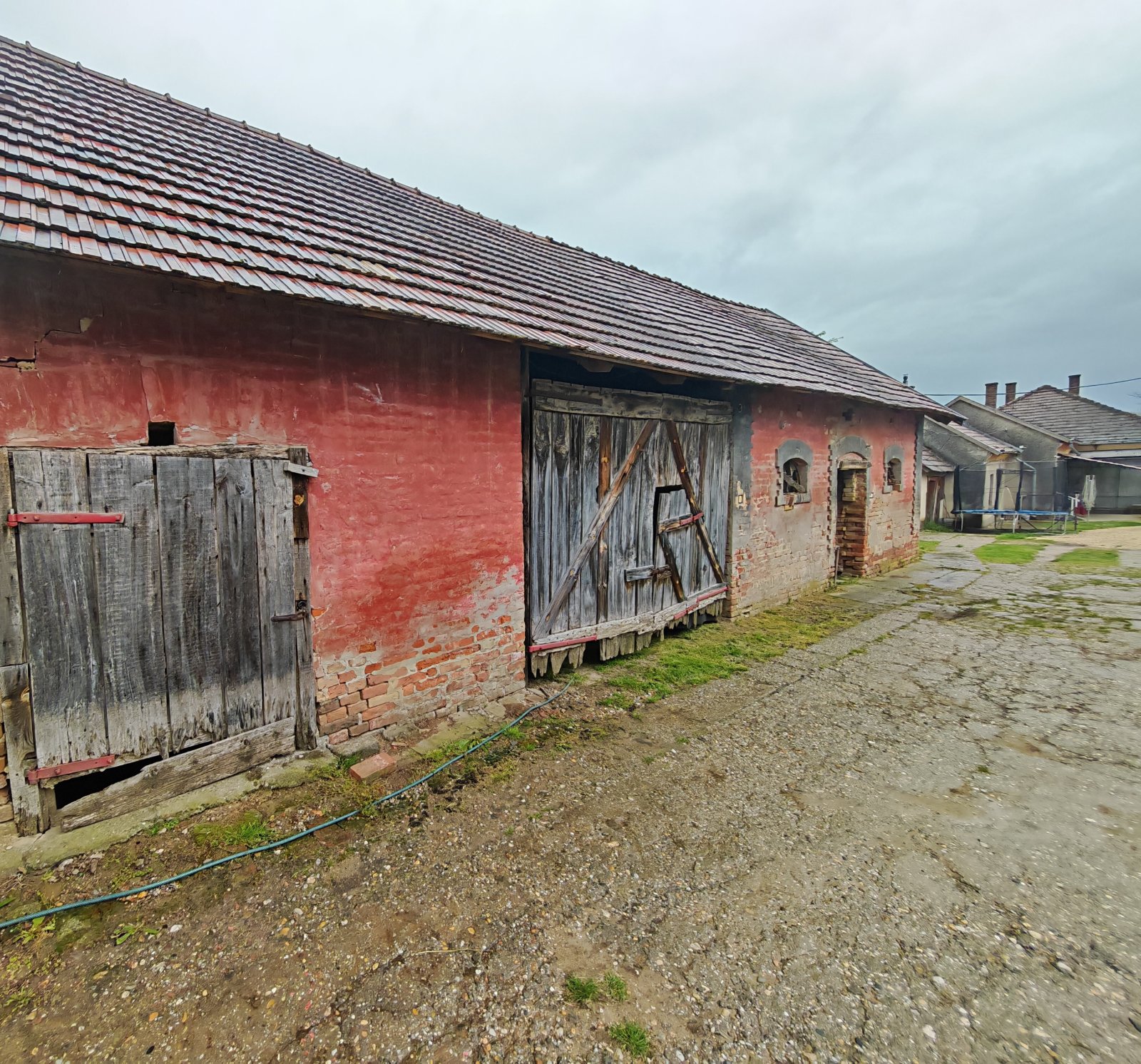 Detached house in a quiet, family-friendly area – Gadány, photo 13 of 17