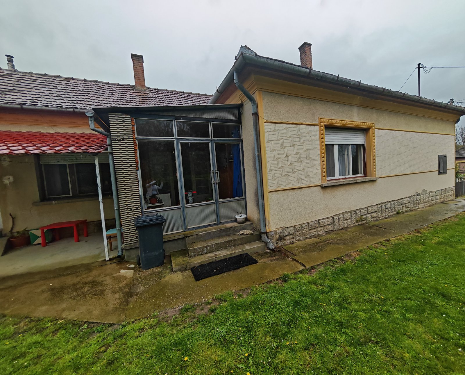 Detached house in a quiet, family-friendly area – Gadány, photo 17 of 17
