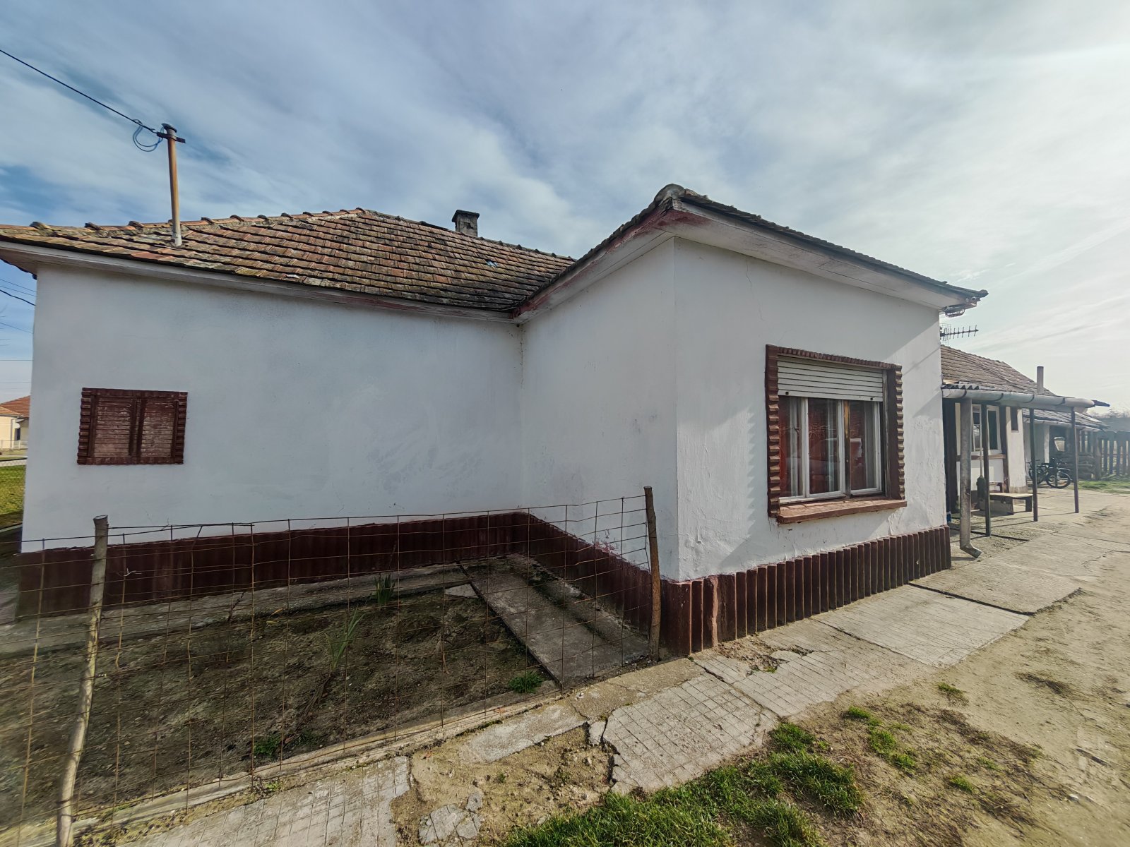 House in need of renovation in a quiet location – Görgeteg, photo 1 of 13