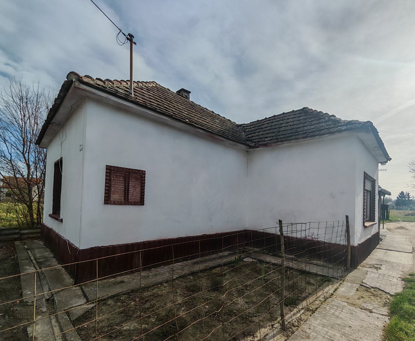 House in need of renovation in a quiet location – Görgeteg, photo 2 of 13