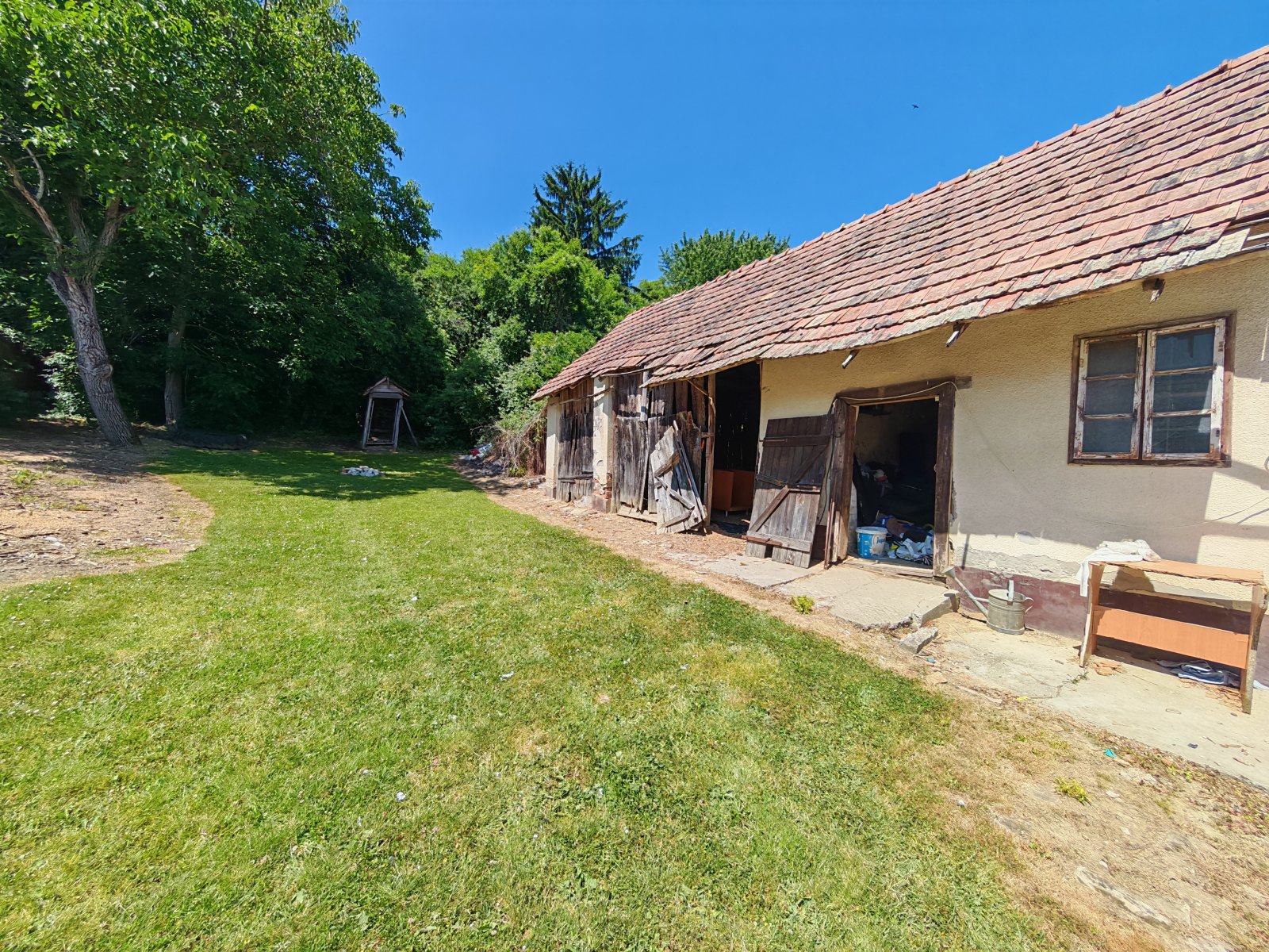 House in need of renovation in a quiet, harmonious setting – Szenyér, photo 5 of 12