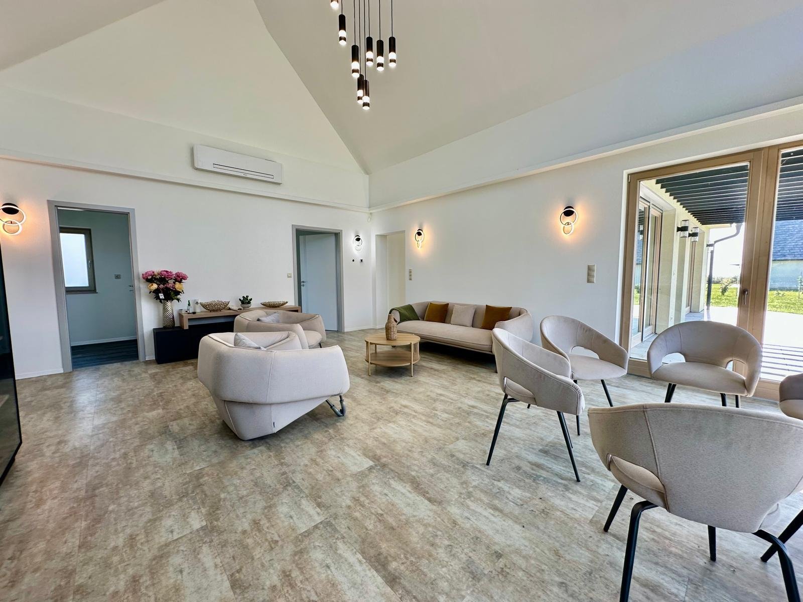 A uniquely designed, high-quality house made from first-class materials. – Cserszegtomaj, photo 2 of 18