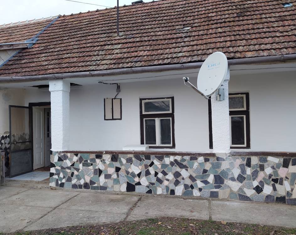 (ABA) Günstige Wohnung in einen Zweifamilienhaus / Wohnkarte möglich! – Csepreg, Bild 2 von 15