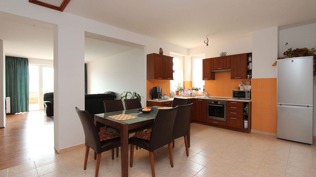 (AA) Large family house with practice or office; Everything is possible here! – Kehidakustány, photo 7 of 17