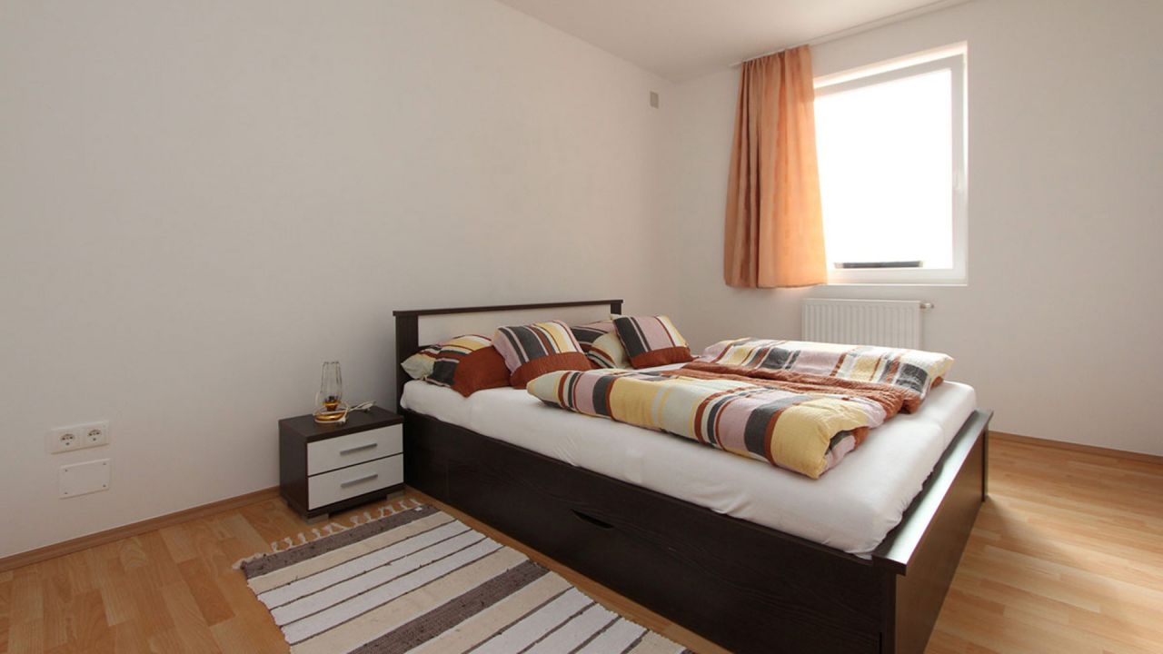 (AA) Large family house with practice or office; Everything is possible here! – Kehidakustány, photo 15 of 17