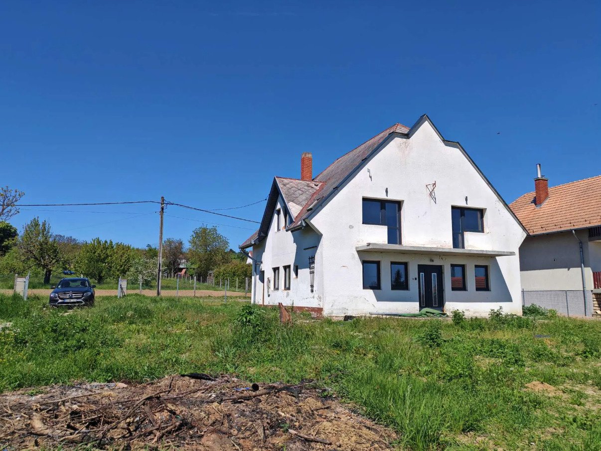 Double plot of land with views of Lake Balaton & large house – Cserszegtomaj, photo 8 of 34