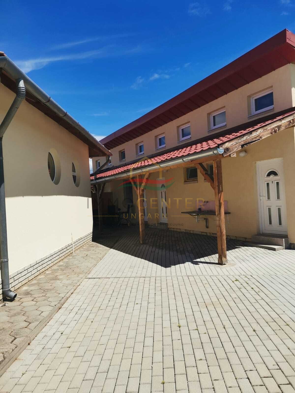 (AAA) Neuwertiges Landhaus mit Gästeappartment, Pool & Caravan-Stellplätzen – Balatonszentgyörgy, Bild 8 von 85